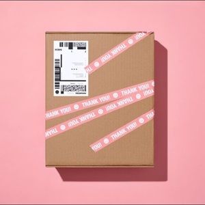 SHIPPING TODAY!!! OFFER ME!!!